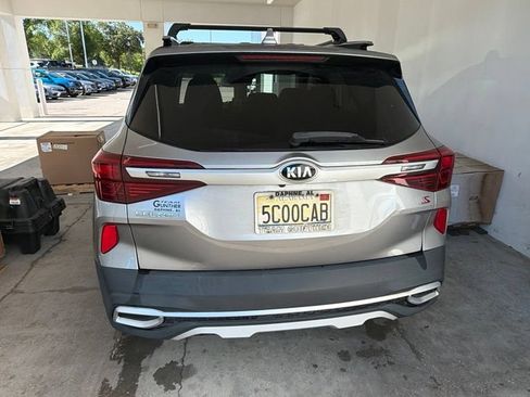 Used 2021 Kia Seltos S FWD image 4