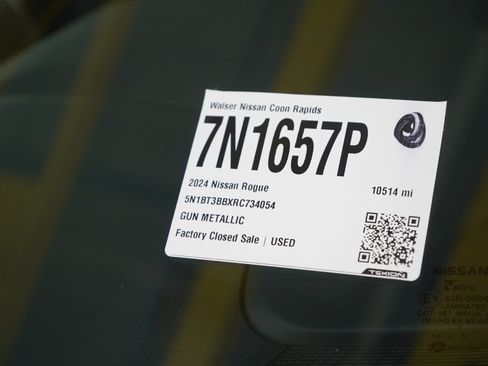 Used 2024 Nissan Rogue SV w/ SV Premium Package image 29