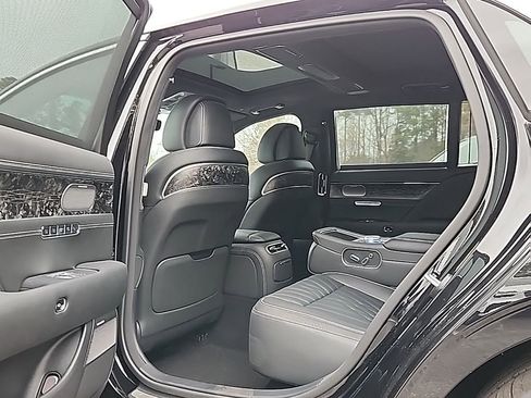Used 2025 Genesis G90 3.5T image 22