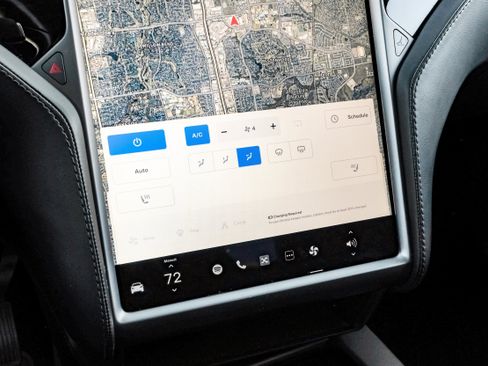 Used 2018 Tesla Model X 75D image 27