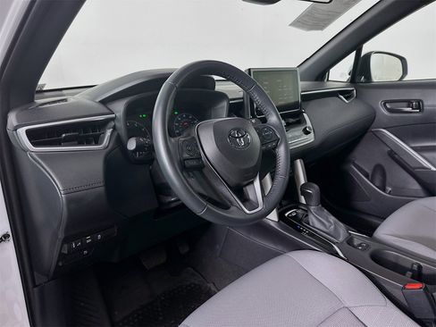 Certified 2024 Toyota Corolla Cross SE image 9