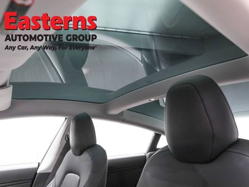 Used 2018 Tesla Model 3 Performance image 30