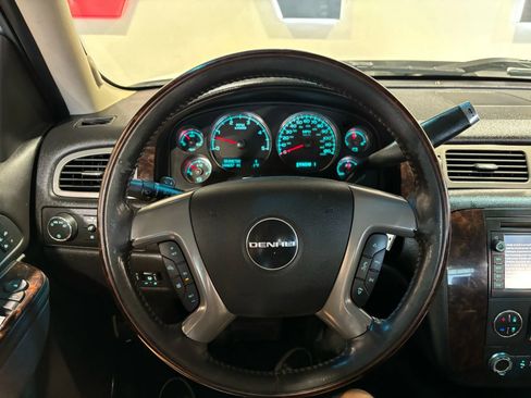 Used 2011 GMC Sierra 3500 Denali image 15