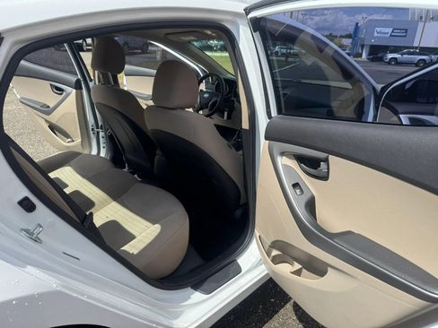 Used 2016 Hyundai Elantra SE FWD image 15