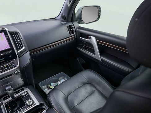 Used 2020 Toyota Land Cruiser Heritage Edition AWD/4WD image 34