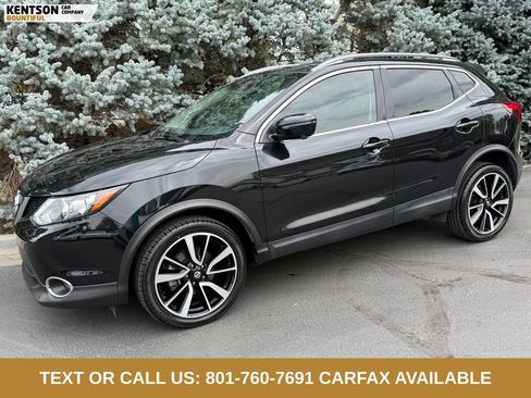 Used 2017 Nissan Rogue Sport SL AWD/4WD image 1