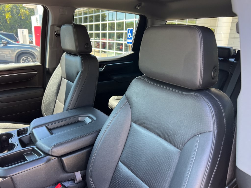 Used 2025 GMC Sierra 1500 SLT AWD/4WD image 10