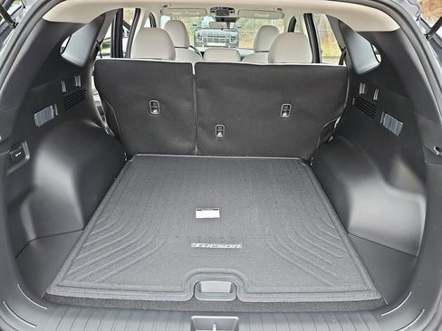 New 2026 Hyundai Tucson SE image 12