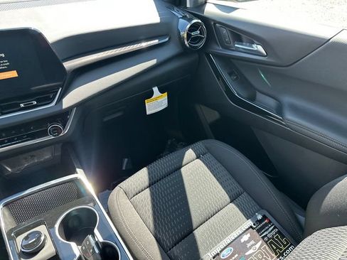 New 2026 Chevrolet Equinox LT w/ Safety and Technology Package AWD/4WD image 18