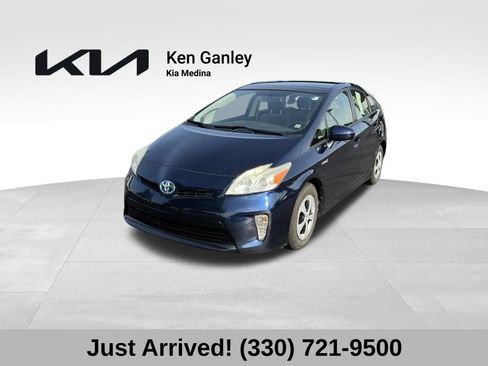 Used 2013 Toyota Prius Three w/ Solar Roof Pkg FWD image 1