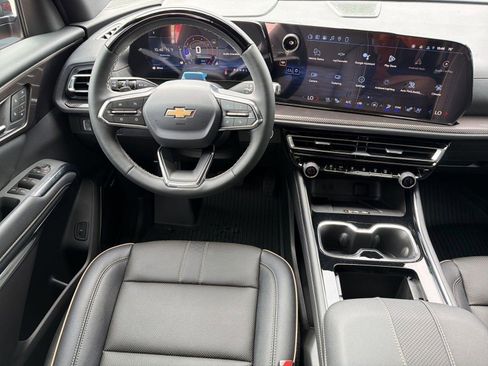 New 2026 Chevrolet Traverse High Country FWD image 28