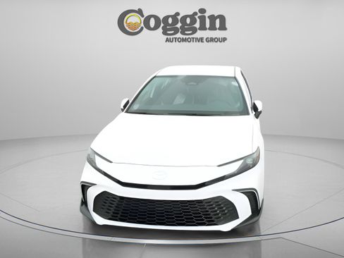 New 2026 Toyota Camry SE FWD image 30