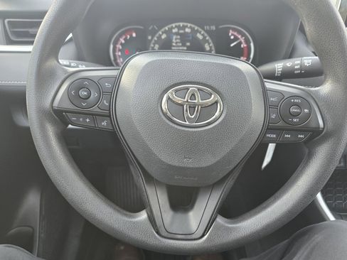 Certified 2023 Toyota RAV4 LE image 21