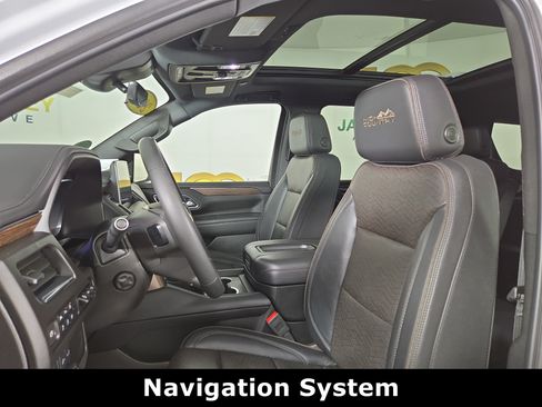 Certified 2024 Chevrolet Tahoe High Country AWD/4WD image 11