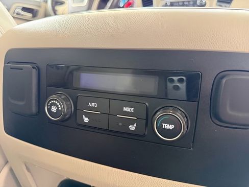 Used 2019 GMC Yukon XL Denali image 37