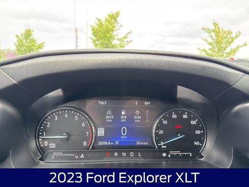 Used 2023 Ford Explorer XLT w/ Equipment Group 202A AWD/4WD image 19