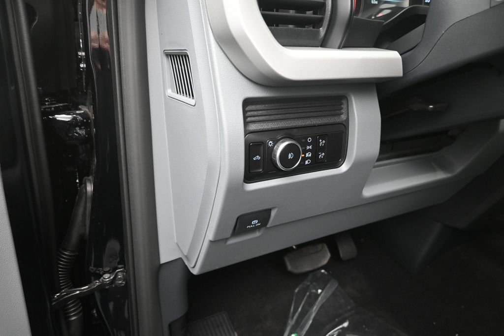 New 2027 Ford F250 XL w/ Tremor Off-Road Package AWD/4WD image 13