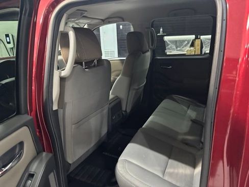 Used 2022 Nissan Frontier SV AWD/4WD image 17