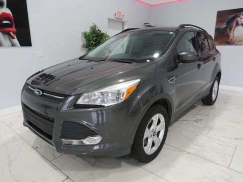 Used 2016 Ford Escape SE w/ Equipment Group 201A AWD/4WD image 7