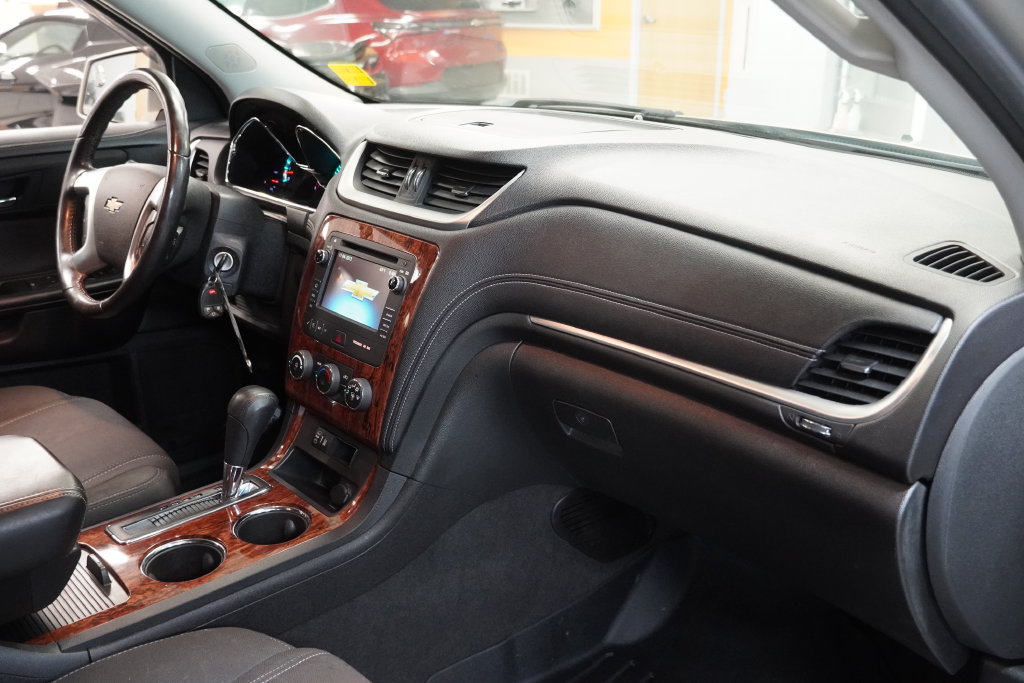 Used 2013 Chevrolet Traverse LT FWD image 29