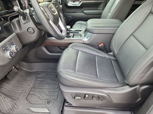 Used 2024 GMC Sierra 1500 SLT w/ SLT Premium Package AWD/4WD image 8