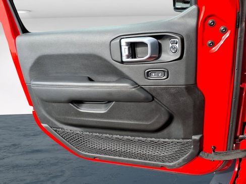 Used 2023 Jeep Gladiator Overland AWD/4WD image 29