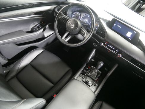 Used 2024 MAZDA MAZDA3 s FWD image 9