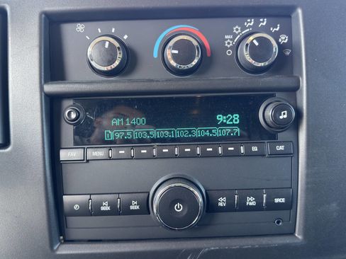 Used 2020 GMC Savana 2500 w/ Driver Convenience Package image 24