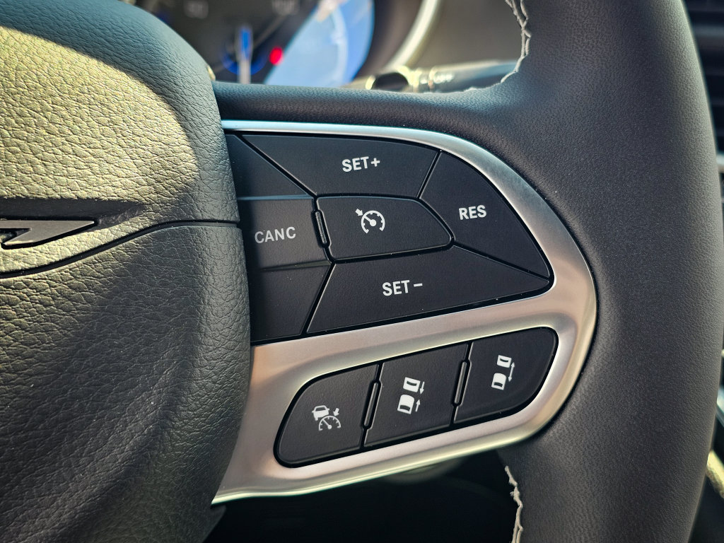 New 2027 Chrysler Pacifica Select FWD image 21