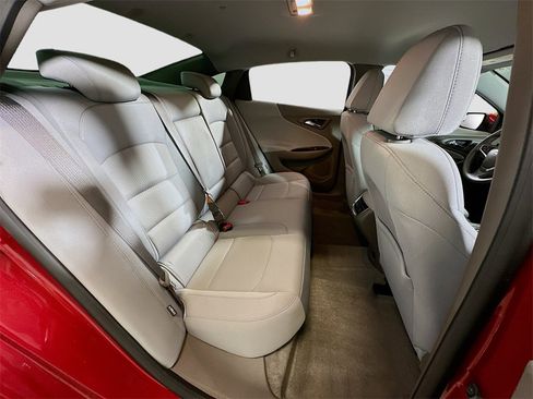 Used 2016 Chevrolet Malibu LT image 27