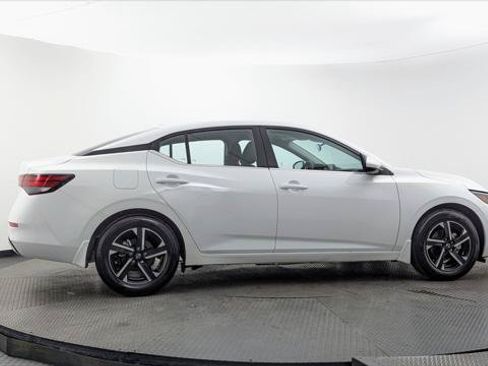 Used 2025 Nissan Sentra SV w/ All-Weather Package FWD image 8