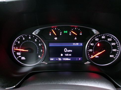 Used 2025 Chevrolet Blazer LT image 6