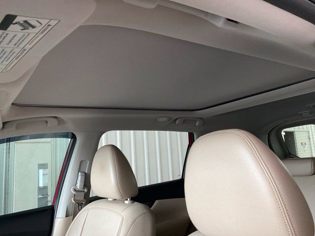 Used 2017 Nissan Rogue SL w/ SL Premium Package FWD image 7
