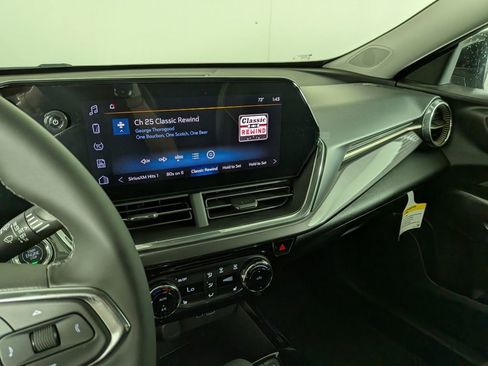 New 2025 Chevrolet Trax ACTIV w/ Driver Confidence Package FWD image 21