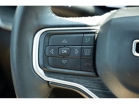 Used 2022 Jeep Wagoneer Series III w/ Premium Group I AWD/4WD image 19