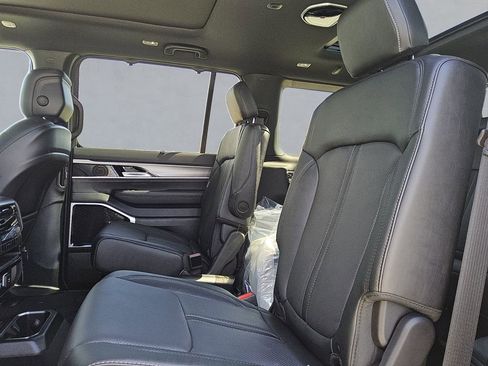 New 2026 Jeep Grand Wagoneer Limited image 13