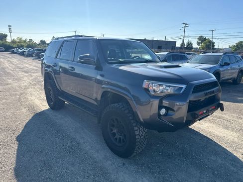 Used 2020 Toyota 4Runner 4WD image 4