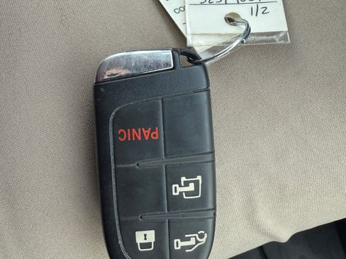 Used 2025 RAM ProMaster 2500 w/ Convenience Group image 26