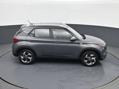 Certified 2024 Hyundai Venue SEL FWD image 17