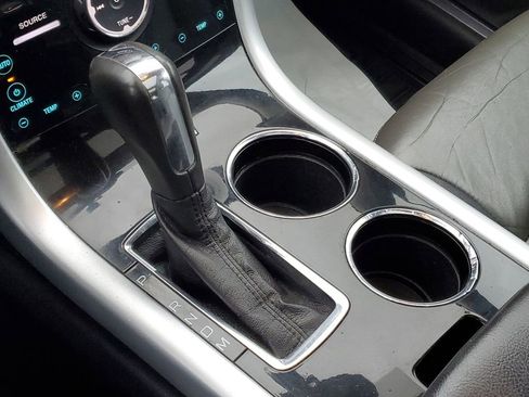 Used 2011 Ford Edge Sport w/ Canadian Touring Pkg image 19