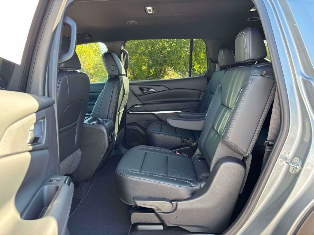 New 2027 Chevrolet Traverse LT w/ Driver Confidence Package AWD/4WD image 22