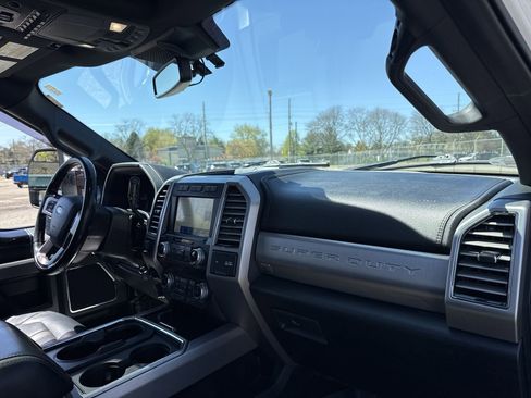 Used 2020 Ford F350 Platinum w/ FX4 Off-Road Package AWD/4WD image 21