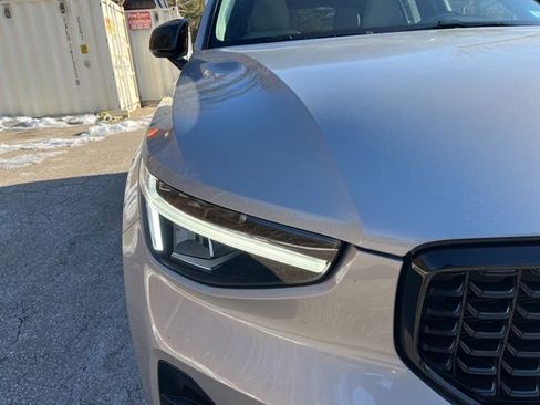 Certified 2023 Volvo XC40 B5 Plus w/ Climate Package image 13