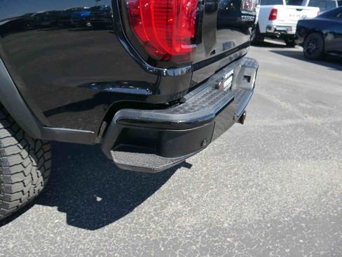 Used 2024 GMC Canyon AT4 w/ Canyon Safety Plus Package AWD/4WD image 9