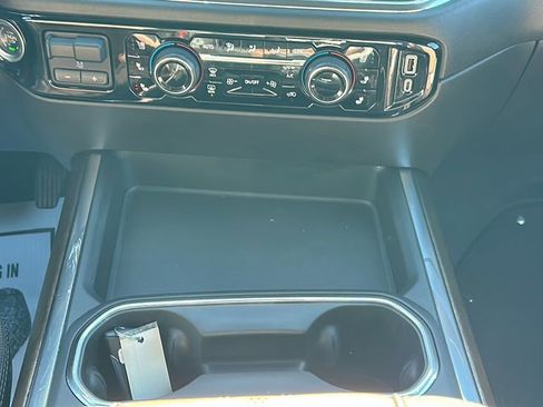 Used 2024 Chevrolet Silverado 2500 High Country w/ High Country Premium Package image 22