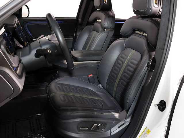 Used 2024 Rivian R1S Adventure Dual AWD/4WD image 4