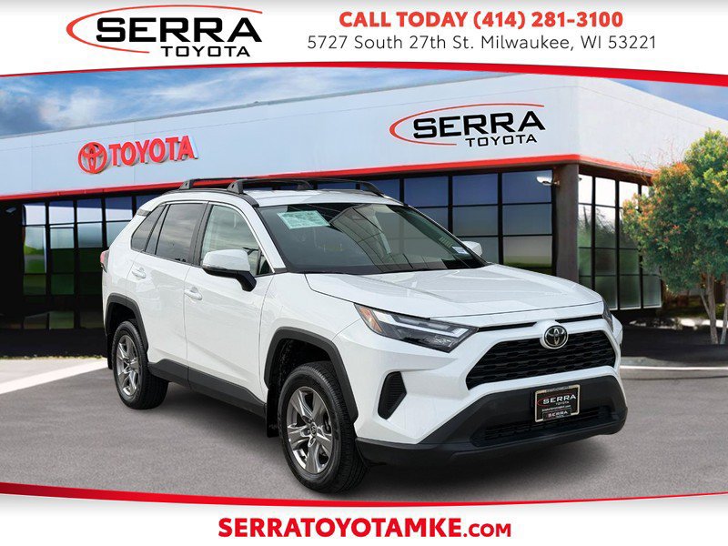 Used 2022 Toyota RAV4 XLE AWD/4WD image 1