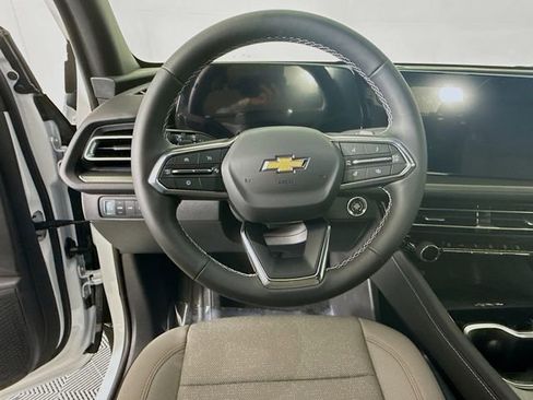 New 2026 Chevrolet Traverse LT image 13