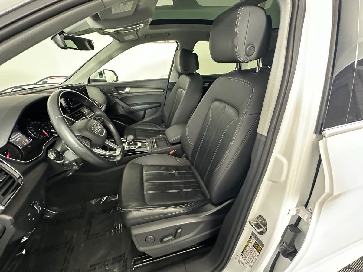 Used 2021 Audi Q5 2.0T Premium w/ Convenience Package AWD/4WD image 25
