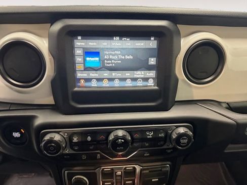 Used 2021 Jeep Wrangler Unlimited Islander AWD/4WD image 5